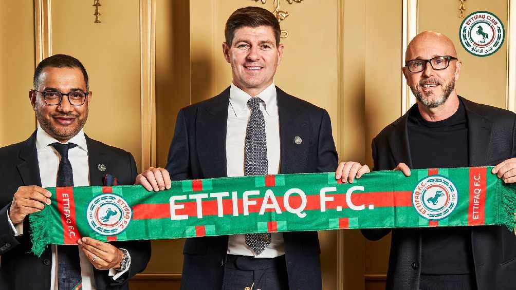 Gerrard firmó con el Ettifaq