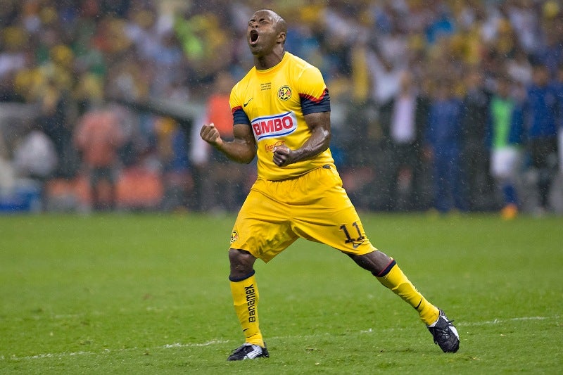 'Chucho' Benítez jugando con el América 