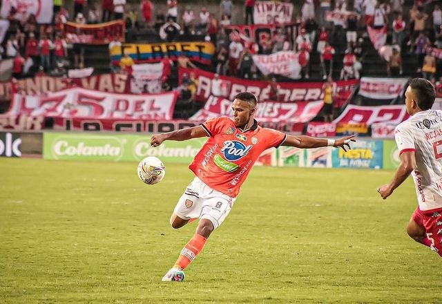 Manuel vistiendo los colores del Envigado