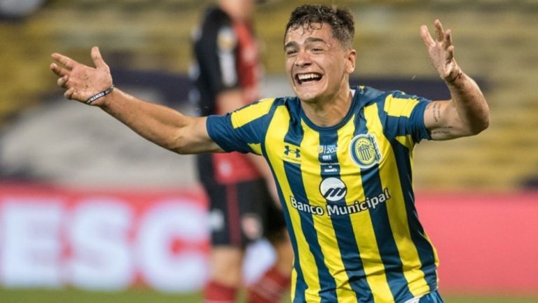 Luca Martínez Dupuy celebra gol con Rosario Central