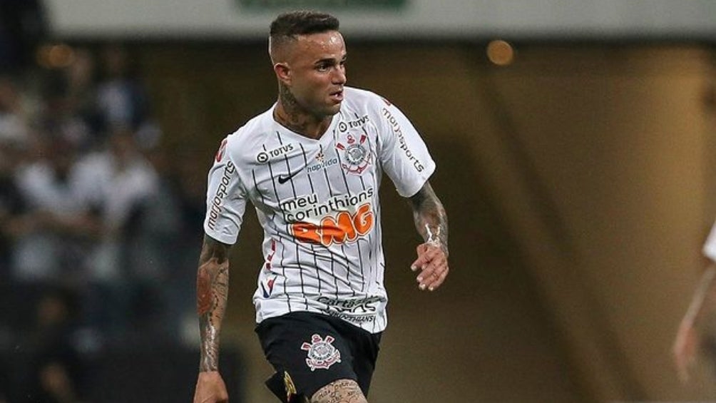 Luan con la playera del Corinthians