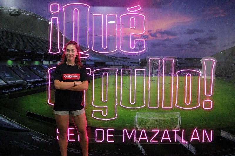 Silvana Flores en su presentación con el Mazatlán 