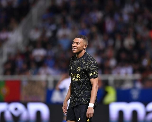 Mbappé jugando con el PSG