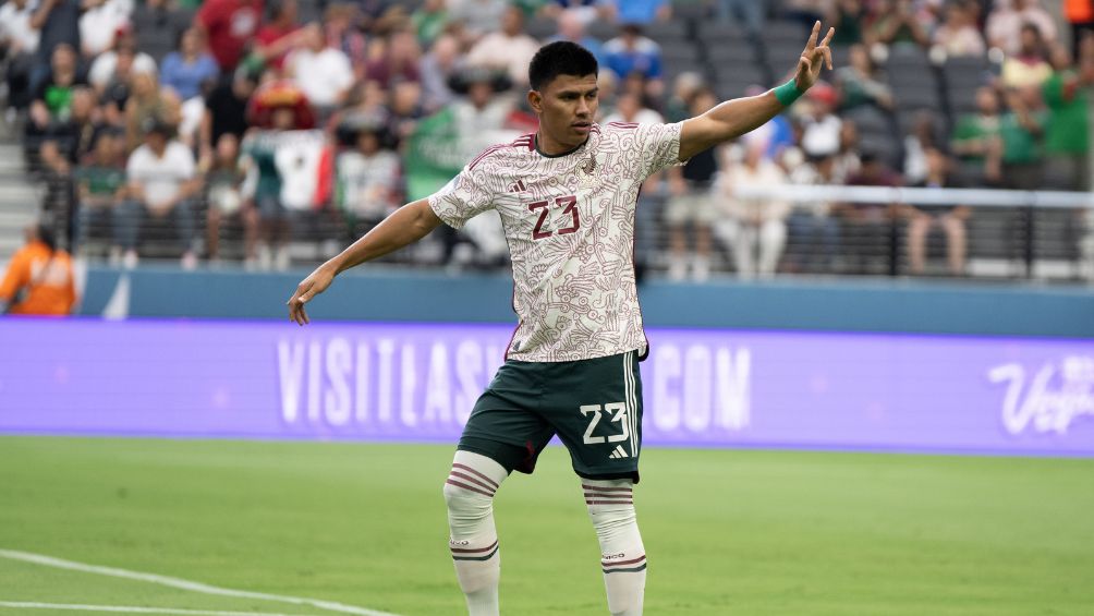 Jesús en un encuentro de Copa Oro