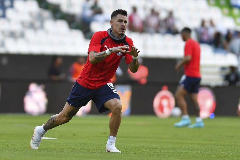 Chicote Calderón calentando previo a un partido