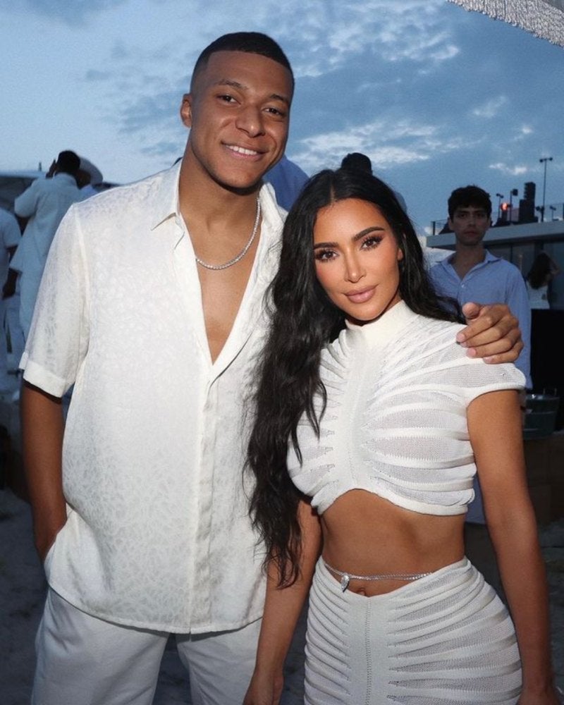 Kim Kardashian junto a Kylian Mbappé