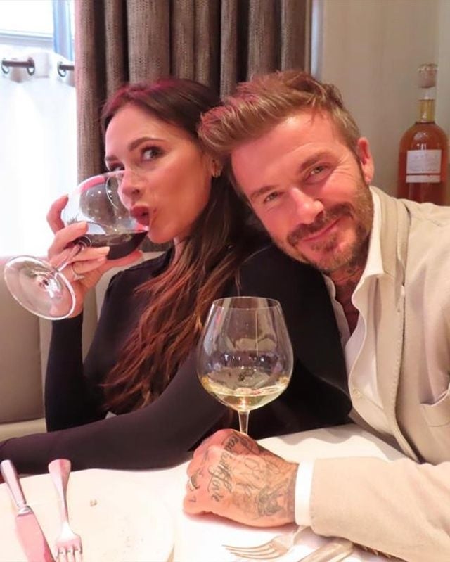 Beckham celebrando con su esposa