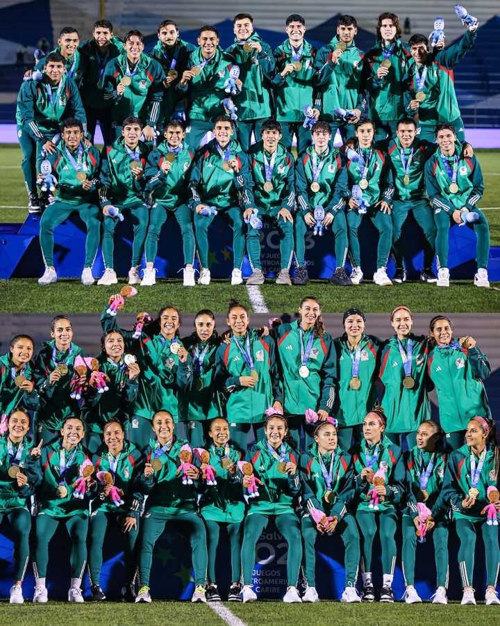 Selección Mexicana varonil y femenil con la medalla de oro