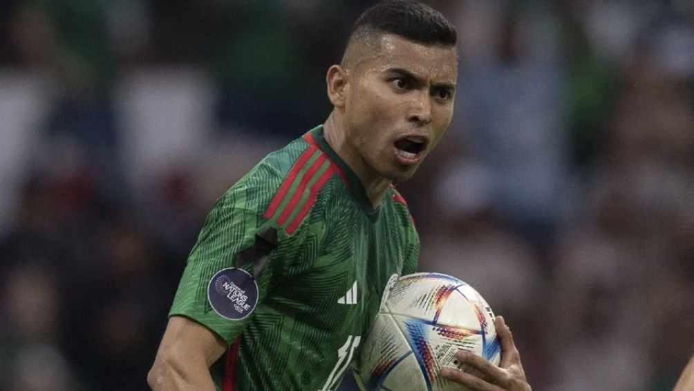 Orbelín durante un partido con la Selección