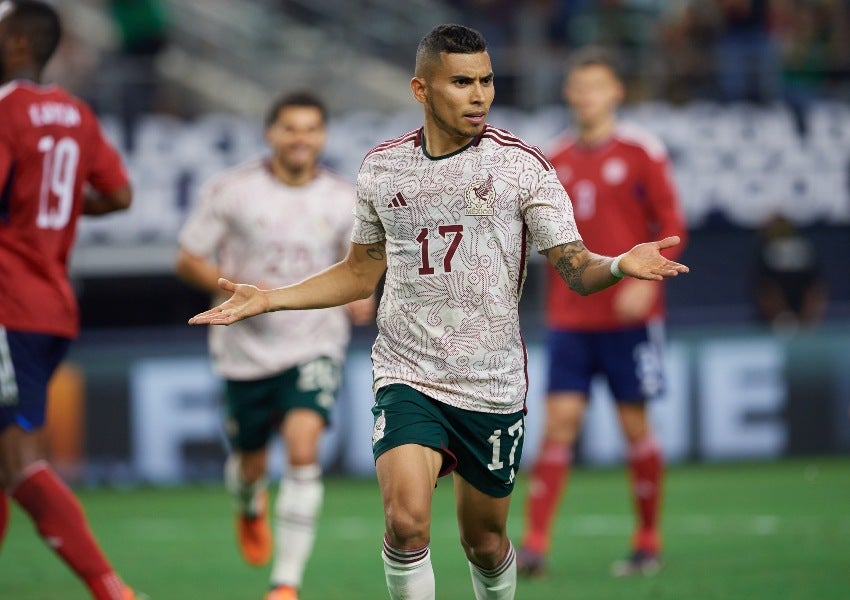 Orbelín Pineda en celebración de gol