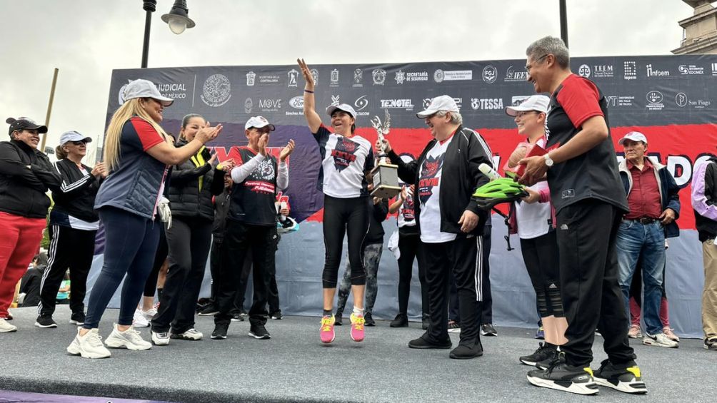 Los ganadores en el momento de la premiación