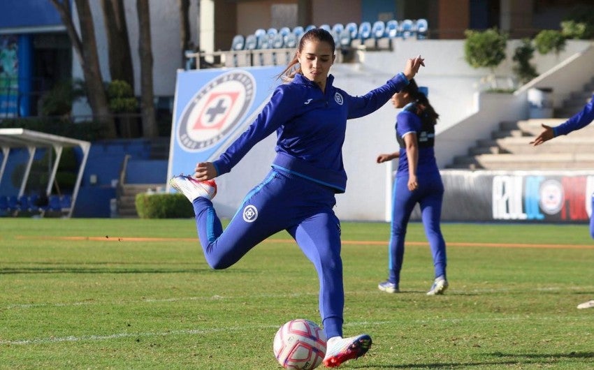 Nailea Vidrio con Cruz Azul