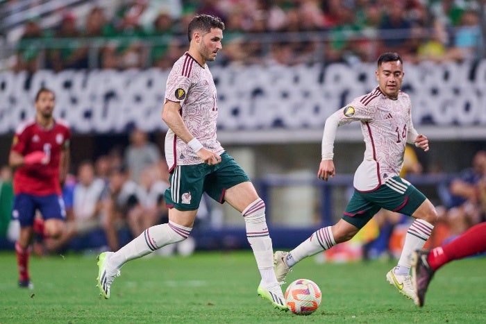 Santiago Giménez durante el partido vs Costa Rica