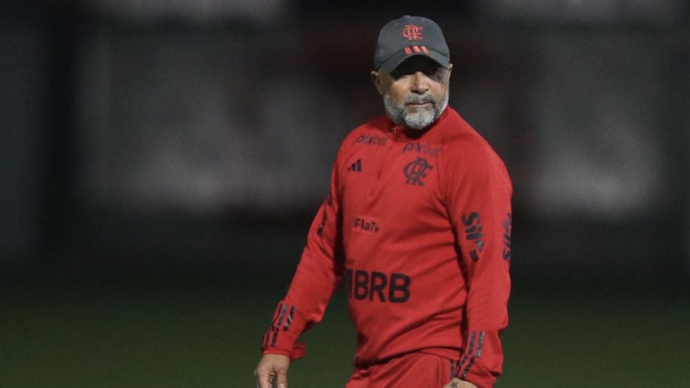 Jorge Sampaoli en un entrenamiento con el Fla