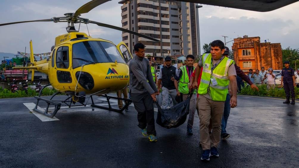 Turistas mexicanos pierden la vida cerca del Everest 