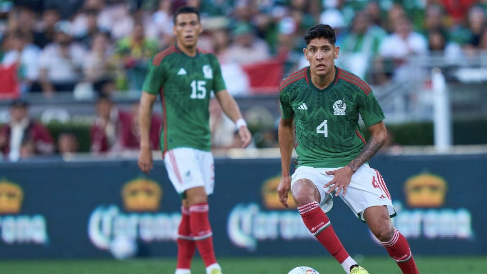 El mexicano junto a Héctor Moreno