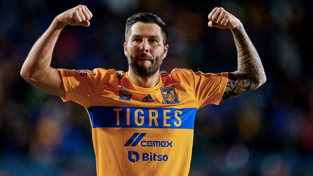 Gignac celebra un gol con Tigres