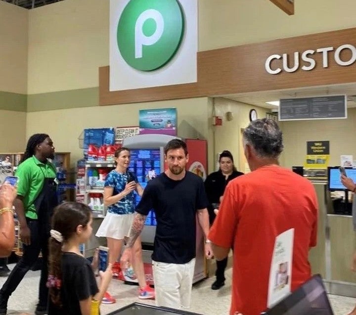 Lionel Messi en supermercado 