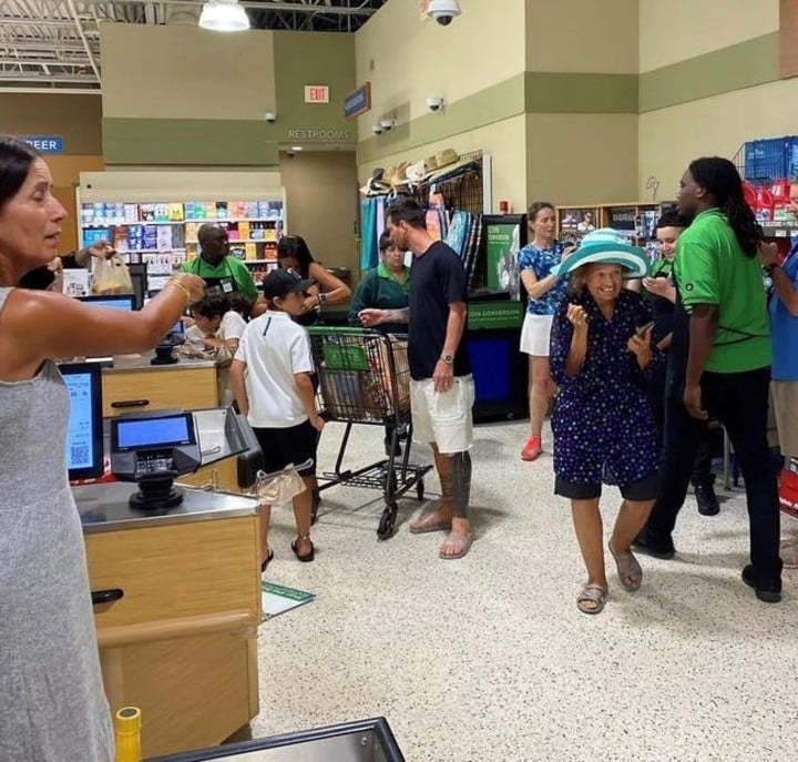 Lionel Messi fue captado haciendo compras