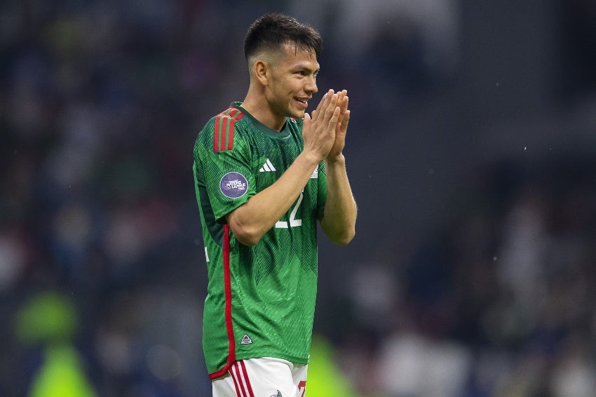 Chucky Lozano en un partido de México