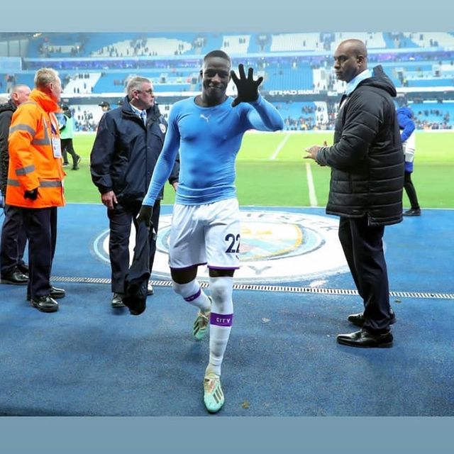 Mendy jugando para el Manchester City 