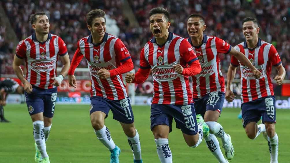 ¡Chivas imparable! Los rojiblancos volvieron a ganar y siguen de líderes