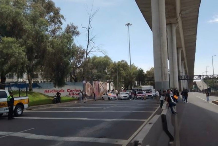 La salida hacia autopista cerrada