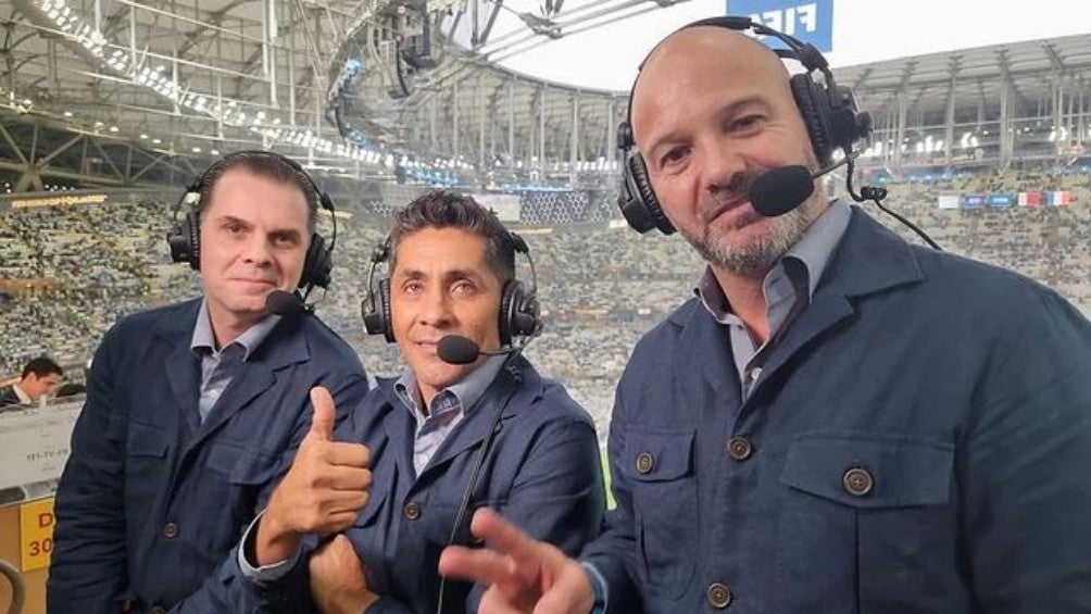 Jorge Campos junto a Luis García y Martinoli 