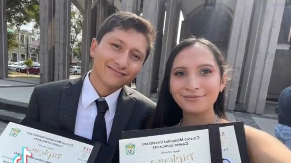 Esta pareja de novios ingenieros trabajan semáforos 