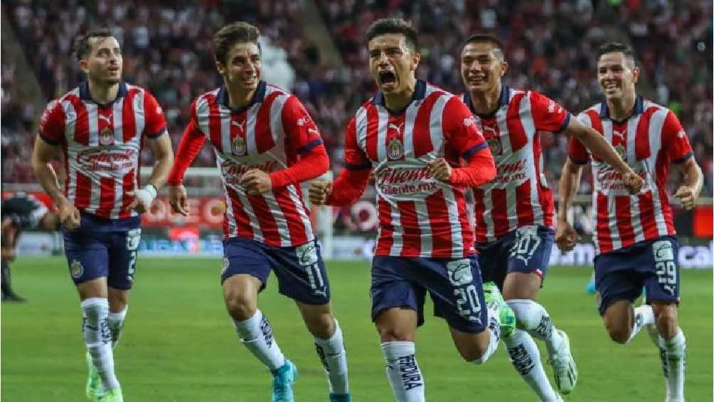 Chivas empezó con el pie derecho