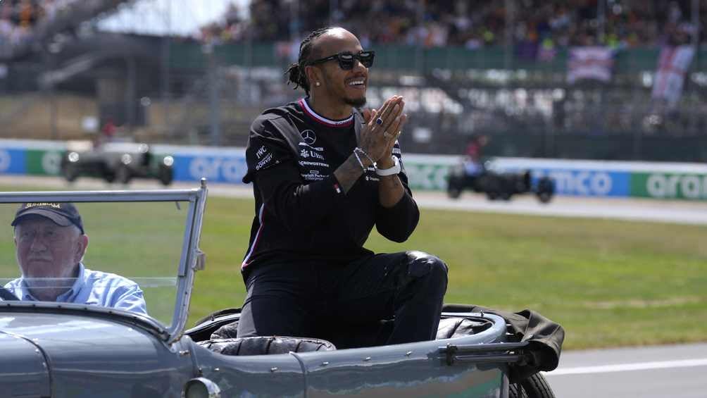 Hamilton salió vacacionó sin Shakira