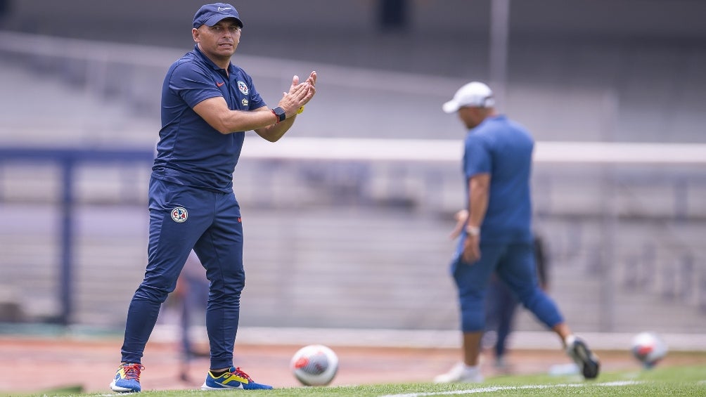 Ángel Villacampa sobre victoria ante Pumas: 'No hay que perder el foco de ser mejores cada día'