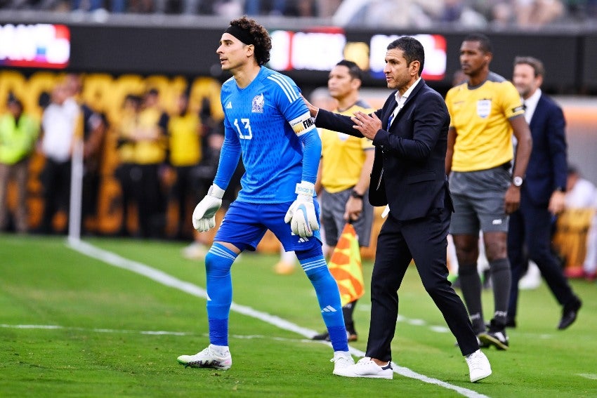 Memo Ochoa en la Final de la Copa Oro