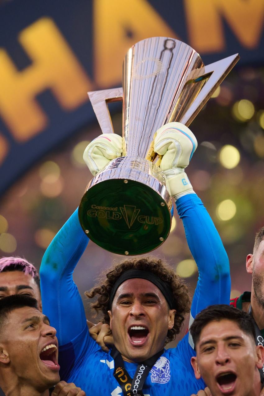 Ochoa, máximo mexicano campeón de la Copa Oro