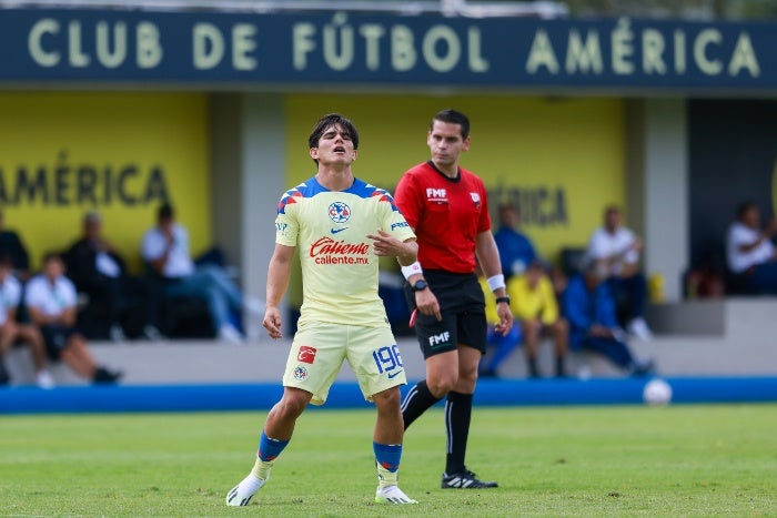  Bruce El-mesmari en un partido con América Sub 23