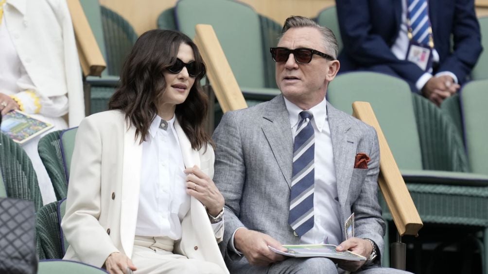 Daniel Craig y Rachel Weizs en el All England Club