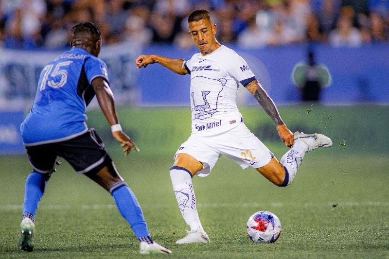 Pumas enfrentando al Montréal 