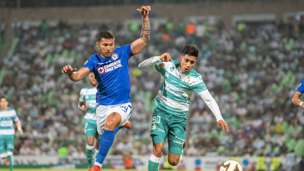 Campos en un partido ante Cruz Azul