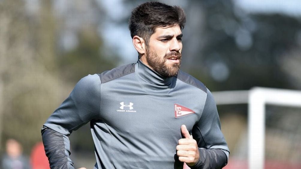 El delantero argentino entrenando con Estudiantes de La Plata