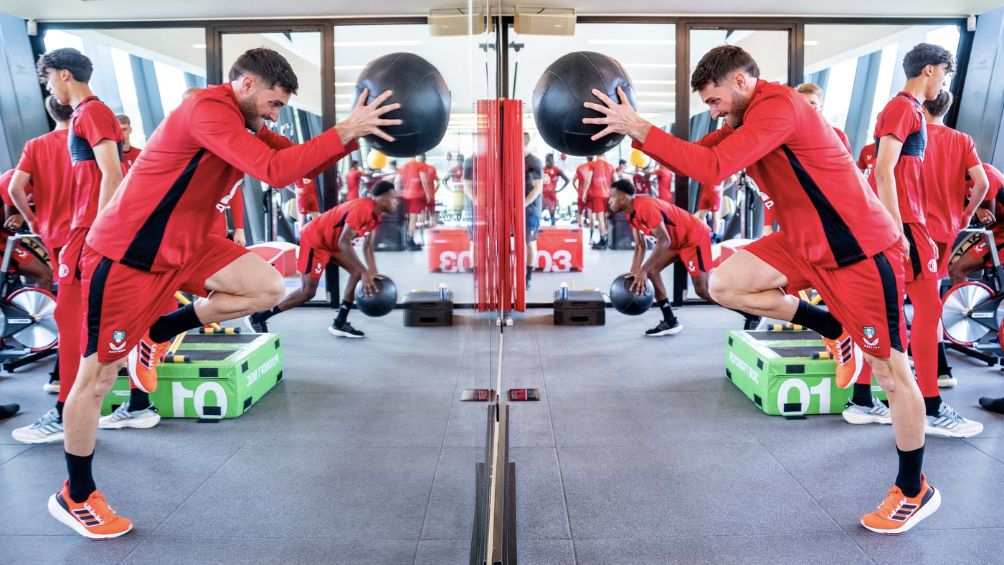 Santi ya regresó a los entrenamientos con el Feyenoord