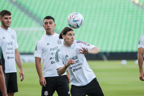 Flores entrenando con el Tri 