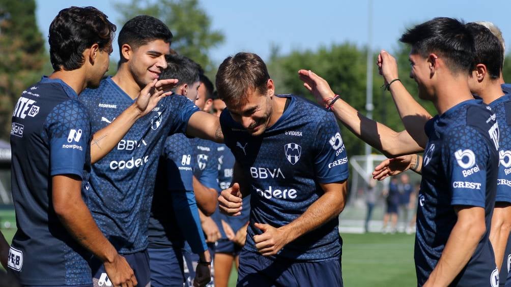 Sergio Canales ya reportó con Rayados