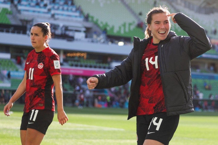 Canadá venció 2-1 a Irlanda