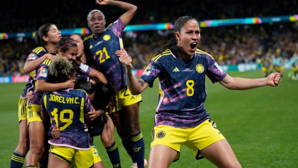 Colombia vence de último minuto a Alemania y se queda el liderato de grupo