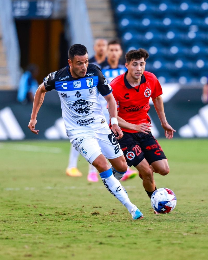 Querétaro enfrentando a los Xolos 