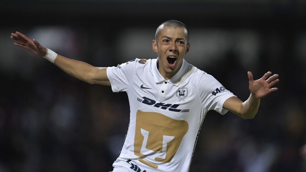 El delantero durante su temporada de debut con Pumas