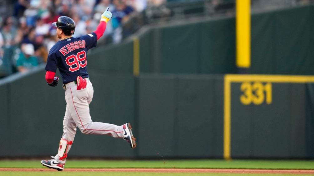 Alex Verdugo pega cuadrangular en la victoria de los Red Sox ante Mariners