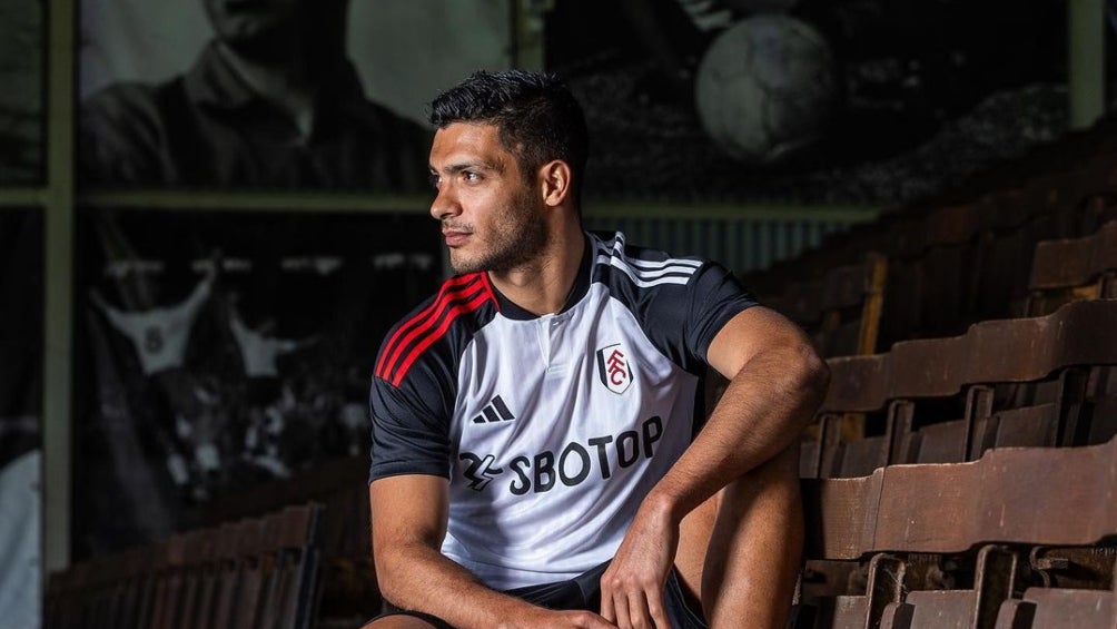 Raúl Jiménez como nuevo jugador del Fulham 