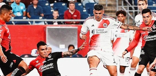 New England Revolution vino de atrás para avanzar a la siguiente ronda