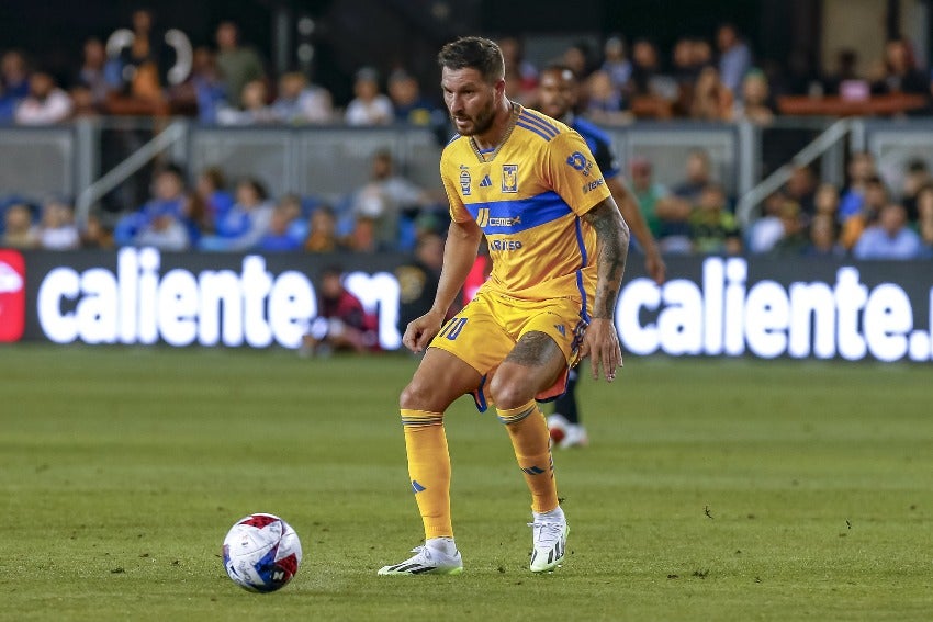 Gignac en un juego de Tigres en Leagues Cup